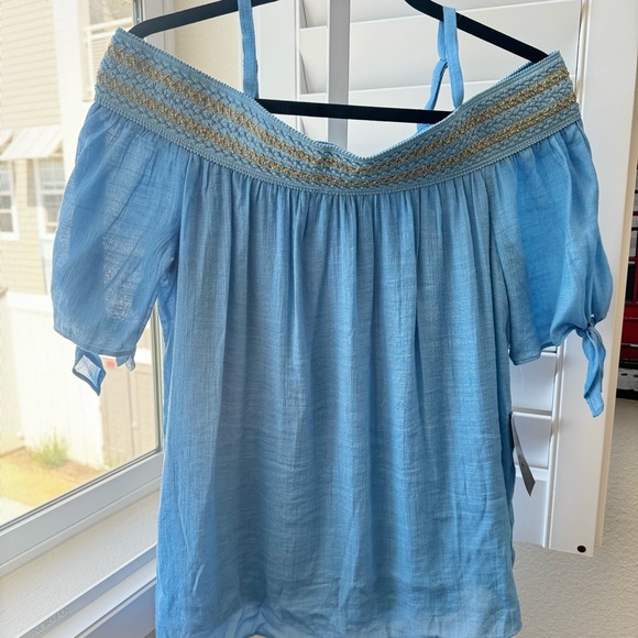 JM collection. Off shoulder blouse. Size Small. Retails: $54.50. NWT. - Picture 12 of 15